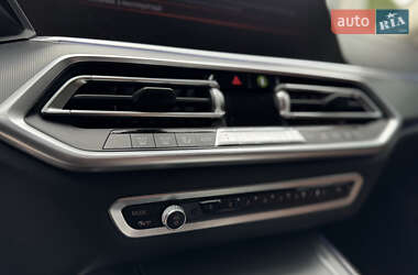 Позашляховик / Кросовер BMW X5 2019 в 