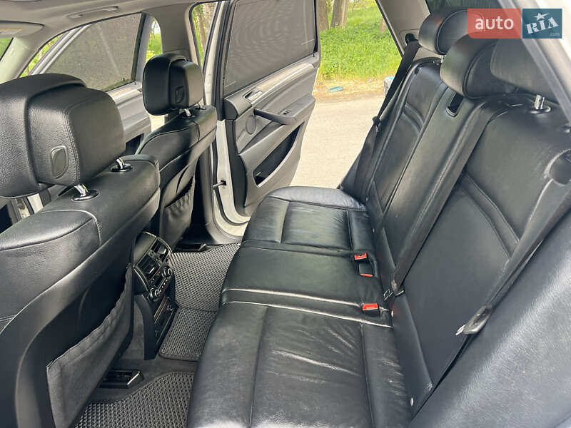 Внедорожник / Кроссовер BMW X5 2011 в Днепре
