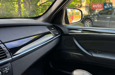 Позашляховик / Кросовер BMW X5 2010 в 