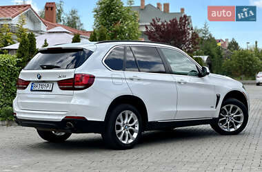 Позашляховик / Кросовер BMW X5 2015 в 