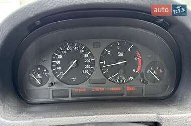 Внедорожник / Кроссовер BMW X5 2005 в 