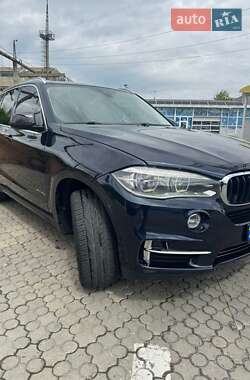 Позашляховик / Кросовер BMW X5 2014 в 