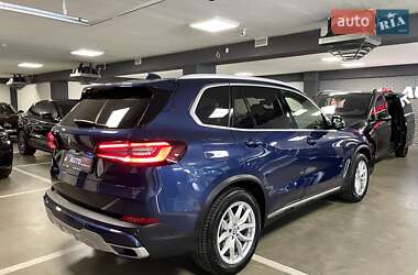 Позашляховик / Кросовер BMW X5 2021 в 