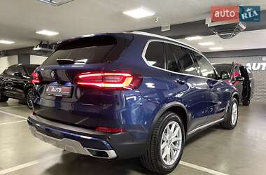 Позашляховик / Кросовер BMW X5 2021 в 