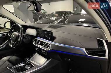 Позашляховик / Кросовер BMW X5 2021 в 