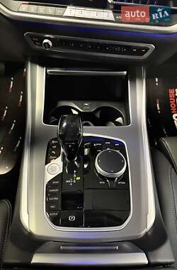 Позашляховик / Кросовер BMW X5 2021 в 