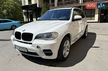 Позашляховик / Кросовер BMW X5 2012 в Чернівцях