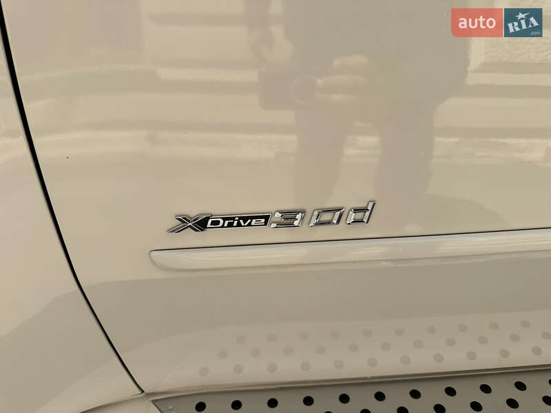 Позашляховик / Кросовер BMW X5 2012 в Чернівцях