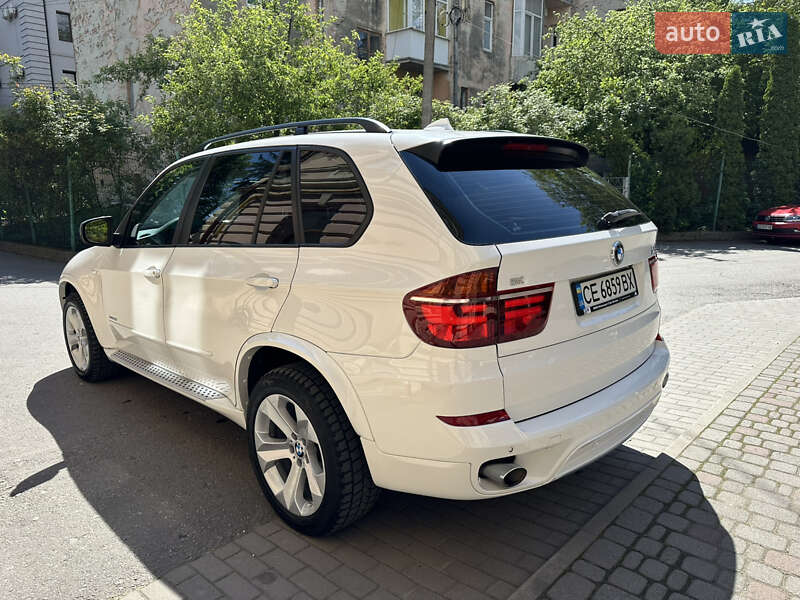 Позашляховик / Кросовер BMW X5 2012 в Чернівцях