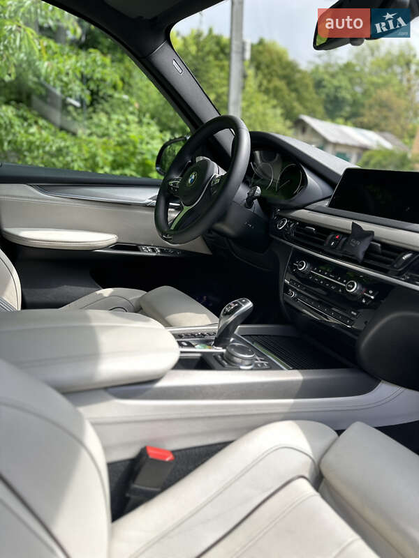 Внедорожник / Кроссовер BMW X5 2016 в Львове