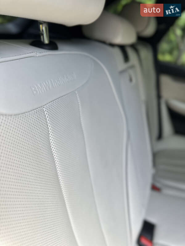 Внедорожник / Кроссовер BMW X5 2016 в Львове