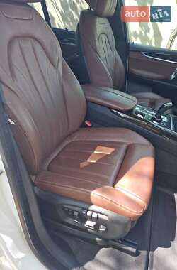 Позашляховик / Кросовер BMW X5 2018 в 