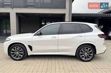 Позашляховик / Кросовер BMW X5 2023 в 