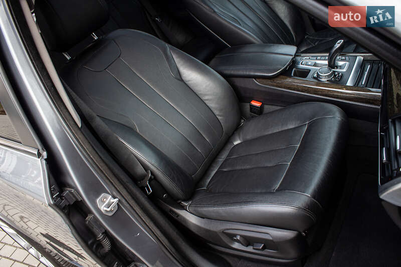 Внедорожник / Кроссовер BMW X5 2016 в Львове