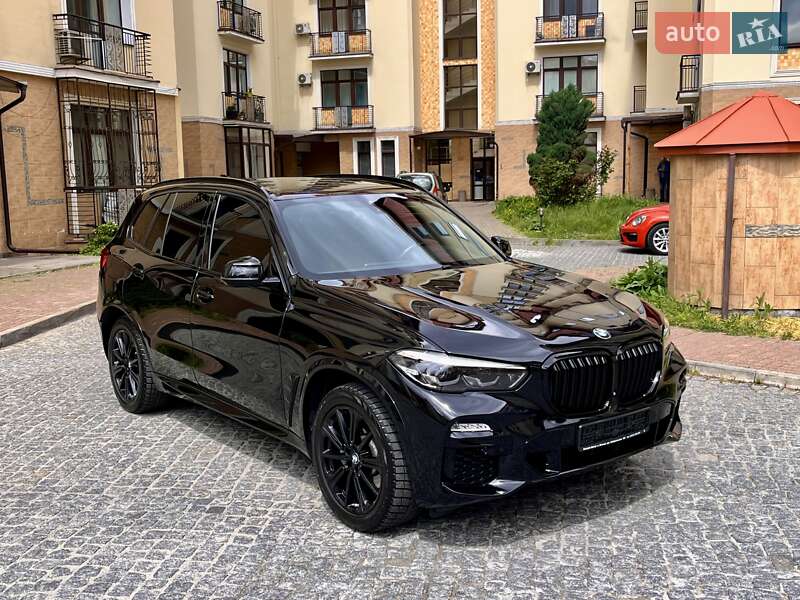 Позашляховик / Кросовер BMW X5 2018 в 