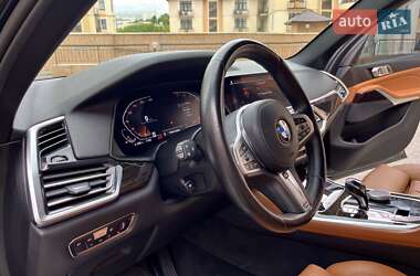 Позашляховик / Кросовер BMW X5 2018 в 