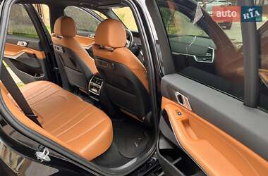 Позашляховик / Кросовер BMW X5 2018 в 