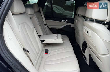 Позашляховик / Кросовер BMW X5 2019 в 