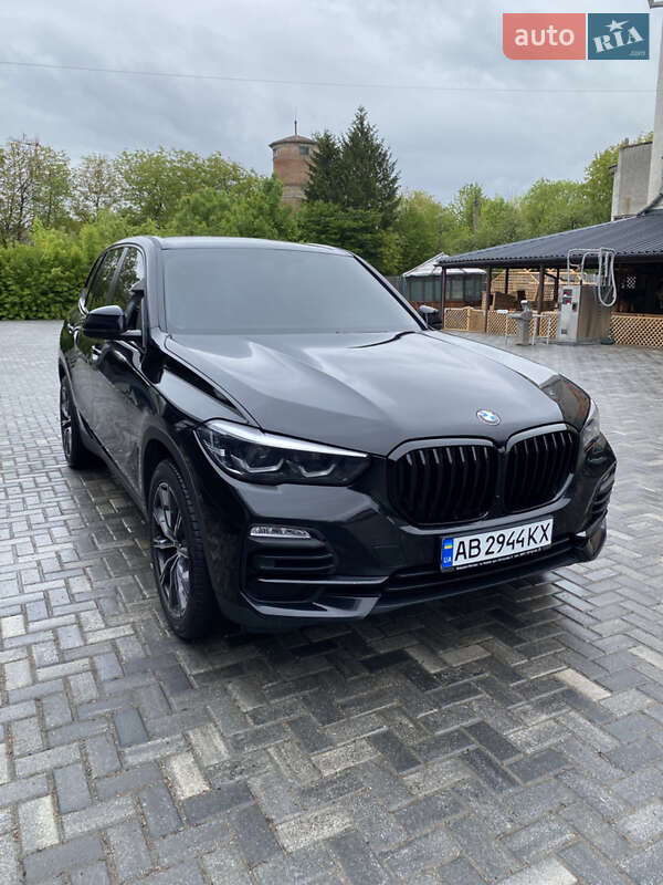 Внедорожник / Кроссовер BMW X5 2019 в 