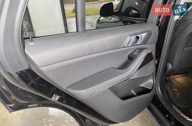 Внедорожник / Кроссовер BMW X5 2019 в 