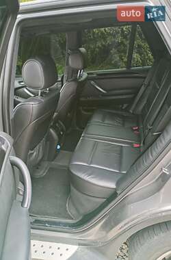 Внедорожник / Кроссовер BMW X5 2004 в 