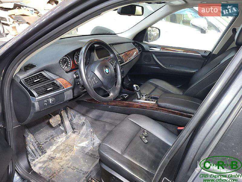 Внедорожник / Кроссовер BMW X5 2011 в Каменец-Подольском