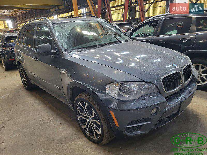 Внедорожник / Кроссовер BMW X5 2011 в Каменец-Подольском