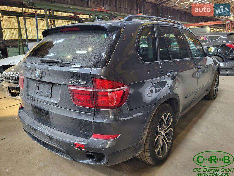 Внедорожник / Кроссовер BMW X5 2011 в Каменец-Подольском