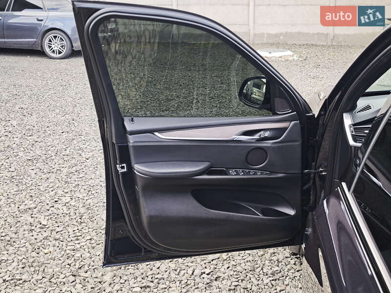 Внедорожник / Кроссовер BMW X5 2016 в Луцке