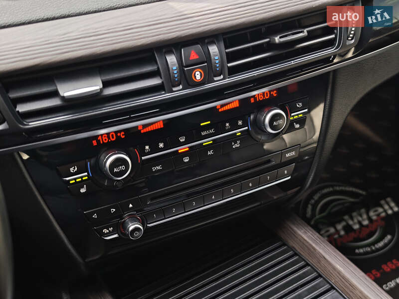 Внедорожник / Кроссовер BMW X5 2016 в Луцке