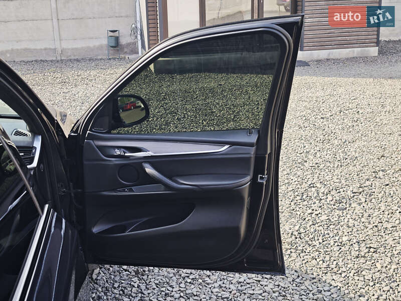 Внедорожник / Кроссовер BMW X5 2016 в Луцке