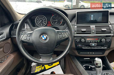 Внедорожник / Кроссовер BMW X5 2010 в 