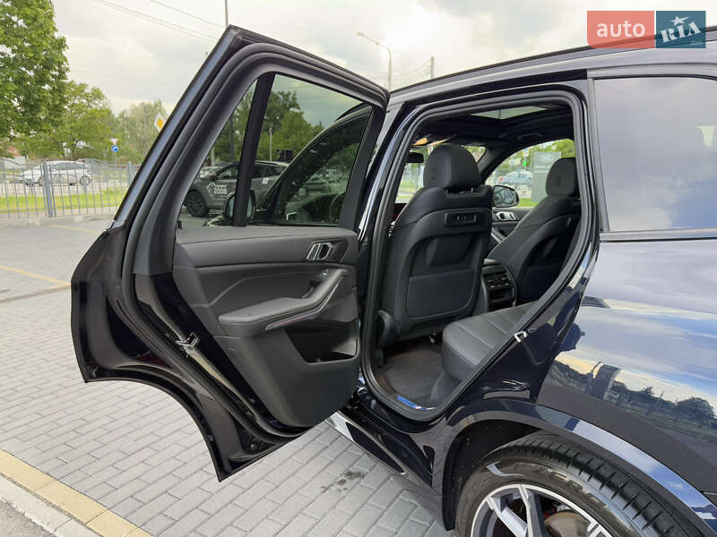 Внедорожник / Кроссовер BMW X5 2022 в Харькове