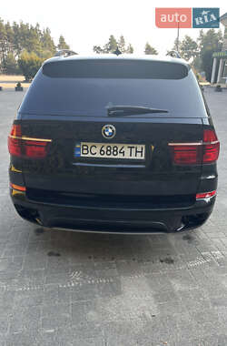 Позашляховик / Кросовер BMW X5 2012 в 