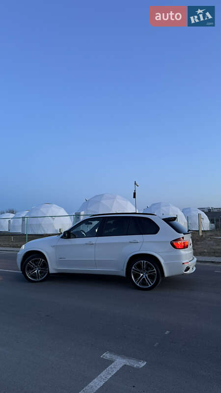 Внедорожник / Кроссовер BMW X5 2010 в Измаиле