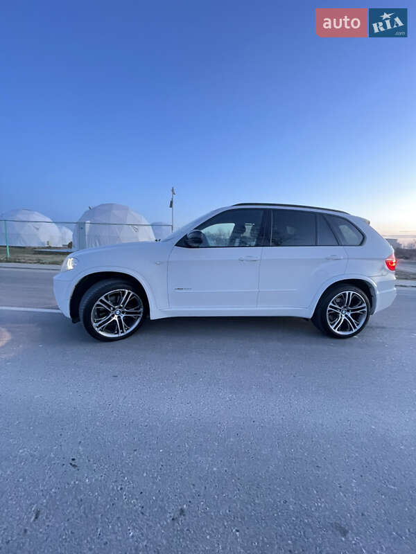 Внедорожник / Кроссовер BMW X5 2010 в Измаиле