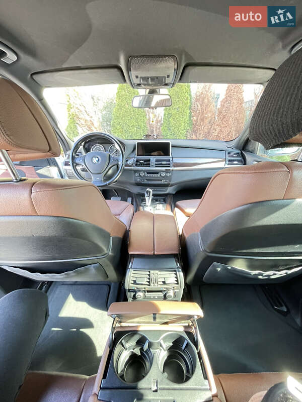 Внедорожник / Кроссовер BMW X5 2010 в Измаиле