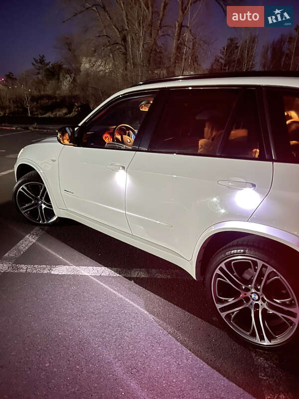 Внедорожник / Кроссовер BMW X5 2010 в Измаиле