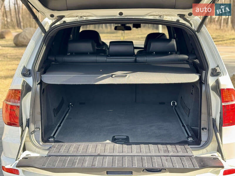 Внедорожник / Кроссовер BMW X5 2010 в Житомире