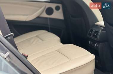 Позашляховик / Кросовер BMW X5 2010 в 
