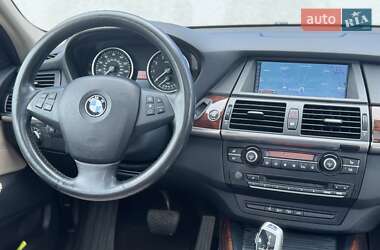 Позашляховик / Кросовер BMW X5 2010 в 
