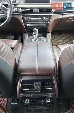 Позашляховик / Кросовер BMW X5 2015 в 