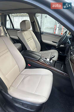 Внедорожник / Кроссовер BMW X5 2011 в 