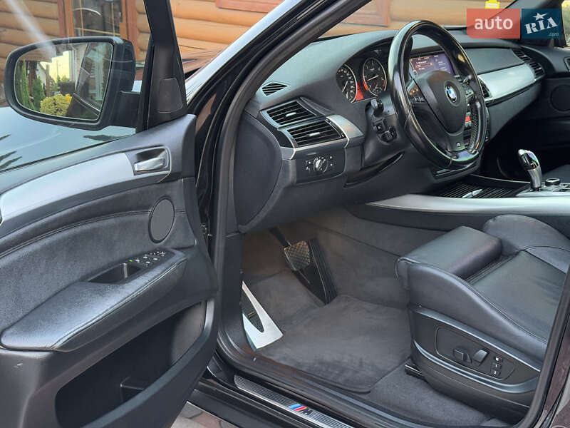 Внедорожник / Кроссовер BMW X5 2010 в Вараше