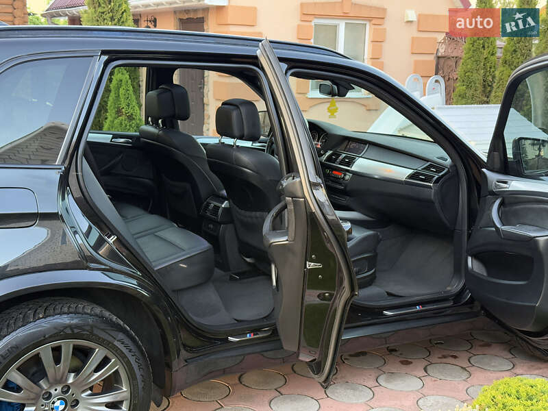 Внедорожник / Кроссовер BMW X5 2010 в Вараше