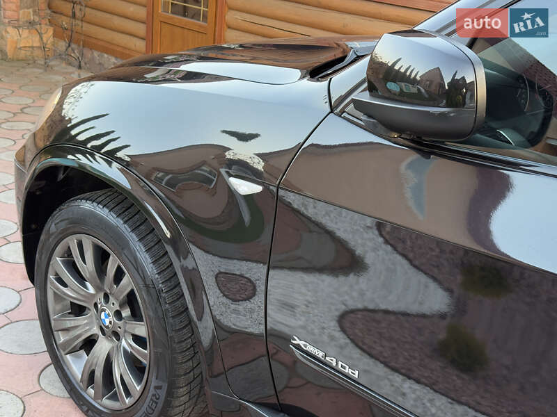 Внедорожник / Кроссовер BMW X5 2010 в Вараше
