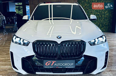 Позашляховик / Кросовер BMW X5 2023 в 