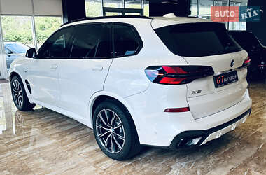 Позашляховик / Кросовер BMW X5 2023 в 