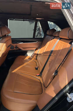 Внедорожник / Кроссовер BMW X5 2015 в 