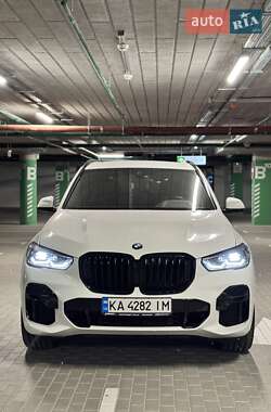 Внедорожник / Кроссовер BMW X5 2022 в 